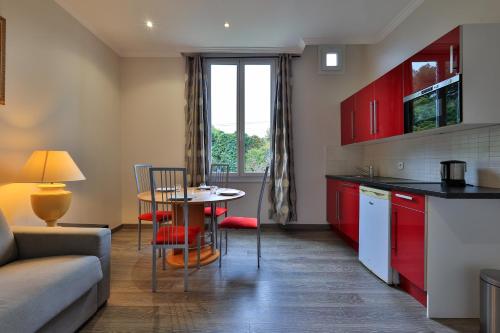 Emeraude Résidence Hotelière - image 2