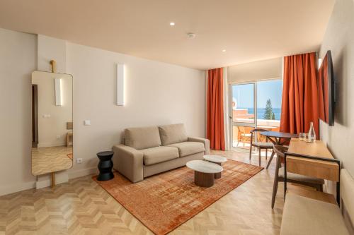 Family Suite with Sea View image 5