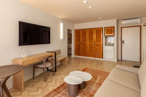 Family Suite with Sea View image 4