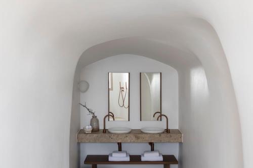 Canaves Oia Boutique Hotel - image 6