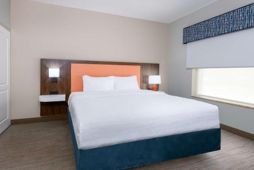 Hampton Inn & Suites Murfreesboro - image 11