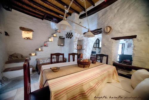 Nefeli, Ano Syros (photo 8)