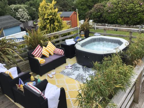 Hillcrest House Self Catering Apartments in ดันโกลว