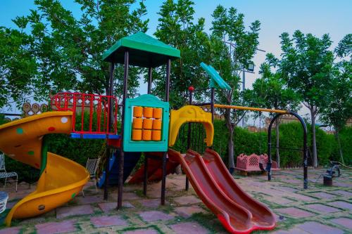 Gyermekklub, Ramas Resort in Sarima