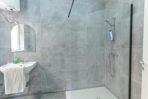 New Valletta 1 bedroom city centre apartment with Terrace and Views, Valletta (zdjęcie 9)