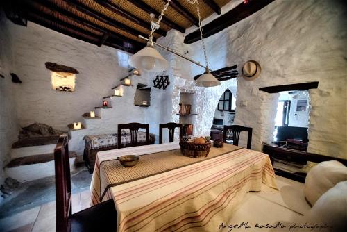 Nefeli, Ano Syros (photo 2)