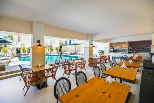 La Stella Suites - image 12