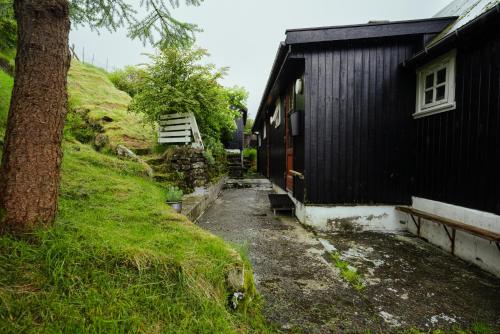 Calm & Cozy / Scenic Village / Nature in Hósvík