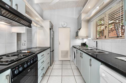 San Lameer Villa 2854 - 2 Bedroom Standard - 4 pax - San Lameer Rentals Agency in סאוזברום