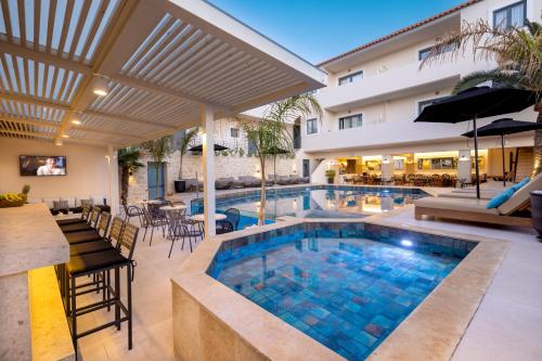 La Stella Suites - image 13