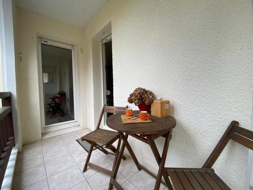 . Appartement Idéal : Proche Port, Plages et Centre, Wifi, Parking, Balcon - FR-1-413-97