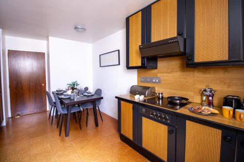 Spacious 2-Bedroom Apartment in Piccadilly 6100P - image 13
