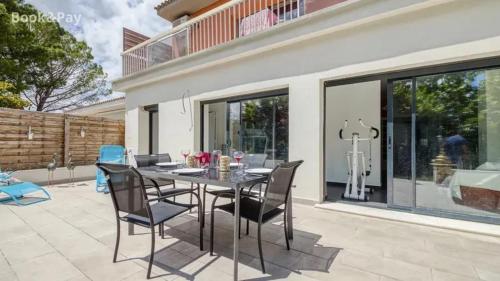 Villa confortable à Morières-lès-Avignon avec jardin privé - Location, gîte - Morières-lès-Avignon