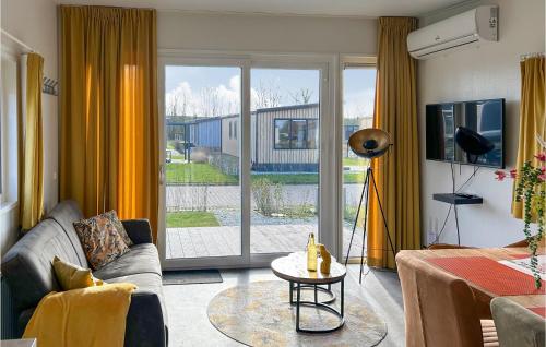 Nice Home In Scherpenisse With Kitchen in Tholen