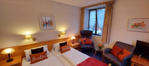 1 queen bed