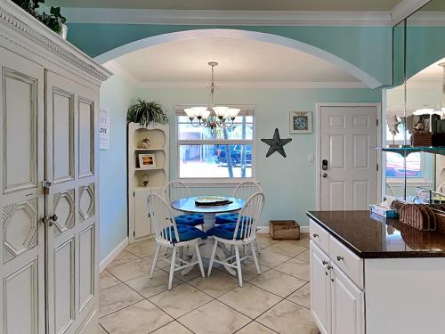 Barefoot Beach Resort F-105 in Clearwater Beach, USA