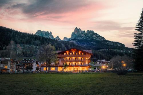 X Alp Hotel in Pozza di Fassa