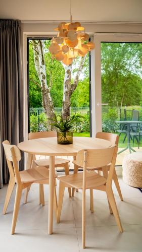Apartament w willi z ogrodem SurfingBird Dźwirzyno