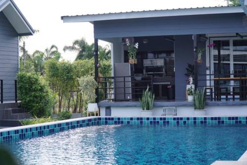 ฟ้ารีสอร์ต FAH Resort in Cha-am