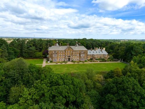 Crathorne Hall - main image