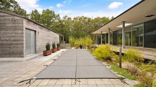 A szálláshely kívülről, Villa Spectrum Luxury Villa with Pool & Outdoor Shower in East Hampton in Springs (NY)