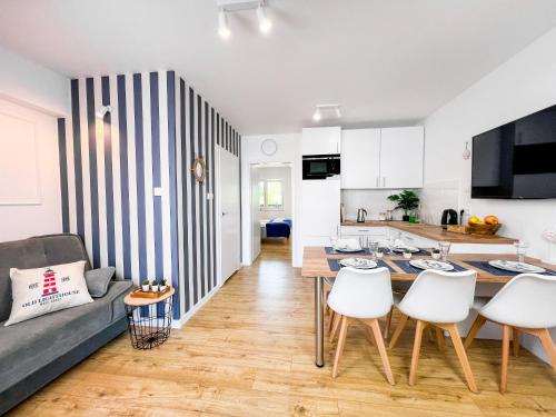 APARTAMENT 14B BLUE MARINE Poddąbie Basen Odkryty Brodziki Plac Zabaw