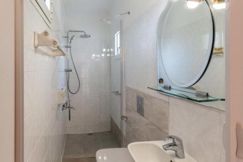 Phaedrus Living Xalkida Sunlit Residences Marron