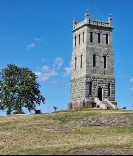 Цікаві місця поруч, Casa Tunsberg in Тронсберг