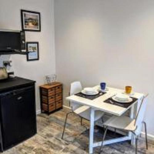 Létesítmények, The Orchid in Gillingham Town