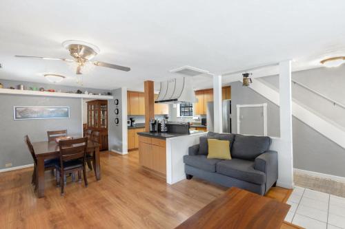 320 8th Avenue - main image