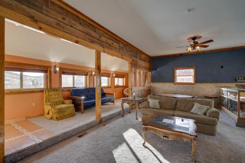 Unique Colorado Mountain Retreat Near Pikes Peak! in Victor, USA