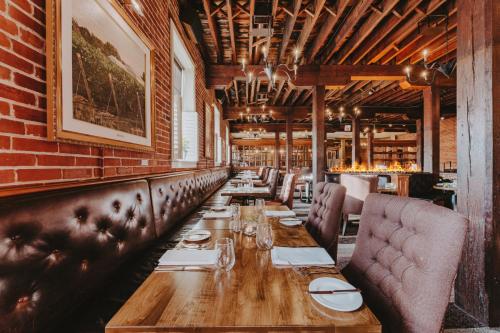 Restaurant, Pillar and Post Inn & Spa in Niagara On The Lake (ON)