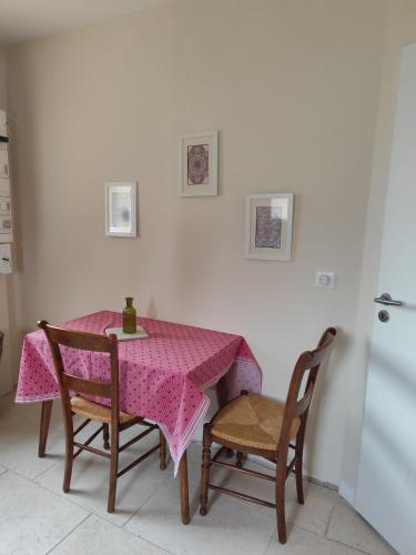 Appartement La pierre de bresse in Шарет-Варен