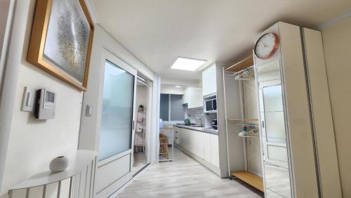 Spring Stay-홍대7번 1분, 단독전체,1층,3R1B,침대4, Soul (fotografie 5)