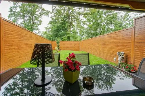 AusZeit Steiraland 5 mit überdachter Terrasse, privaten Garten und Parkplatz in Judendorf, Österreich