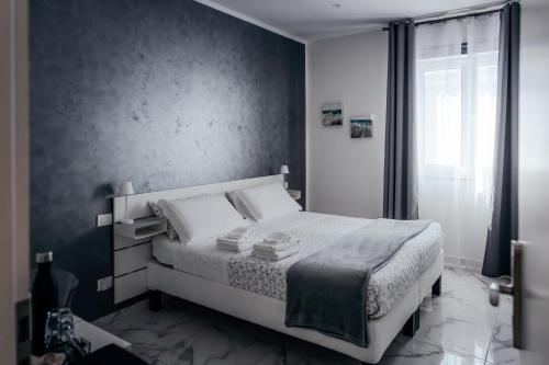 Double or Twin Room image 3