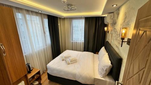 Mamma Marya Hotel - image 2