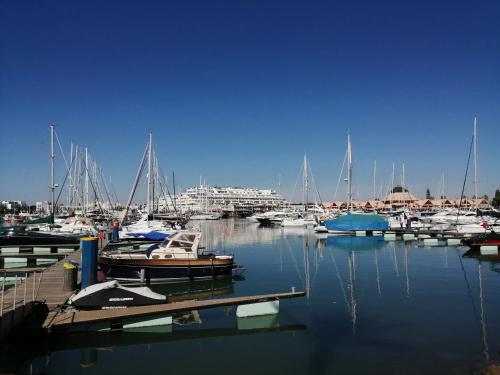 Charming Apartment in Vilamoura with Shared Pool - 70 m² - image 5