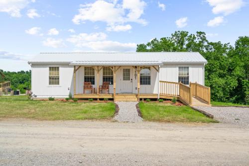 Block of 6 Lodges at Eden Reserve - For Groups in Williamstown, USA