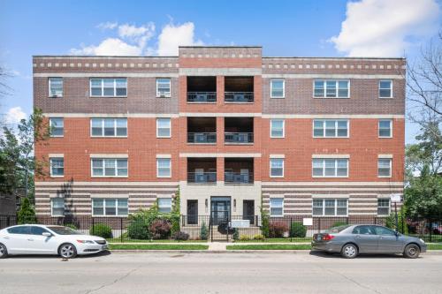 Kenwood Apartments, Downtown Hyde Park — other in 6156 South Kenwood Avenue, Chicago United States, IL 60637