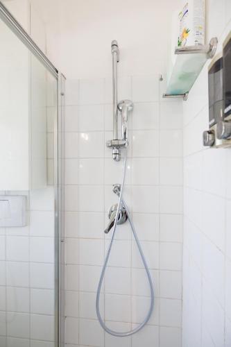 One-Bedroom Apartment image 8