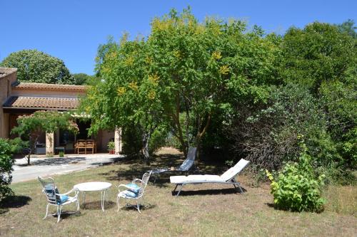Maison rénovée avec terrasse privative et jardin au centre de Gemenos chambre d'hôte Gémenos