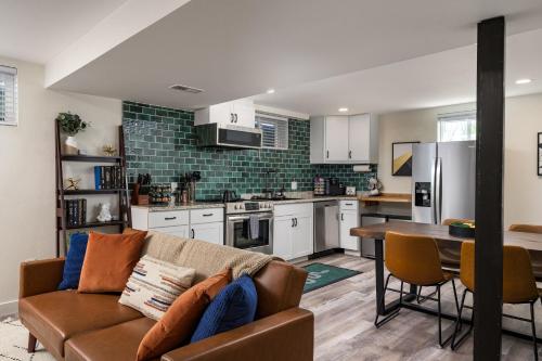 مطبخ, Denver Emerald - Close to Red Rocks, Arvada & Downtown in Regis