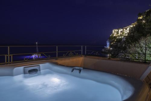 Hotel Aurora - image 2