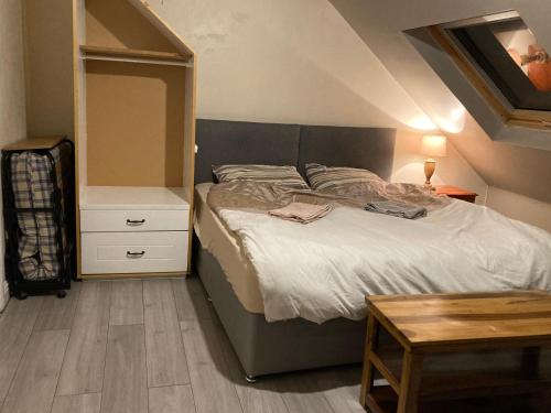 Jacks Court Family Hotel de charme Stalybridge Railway Station