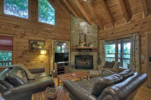 Pates Escape - Access to Pond Hot Tub Fireplace in Blue Ridge, USA