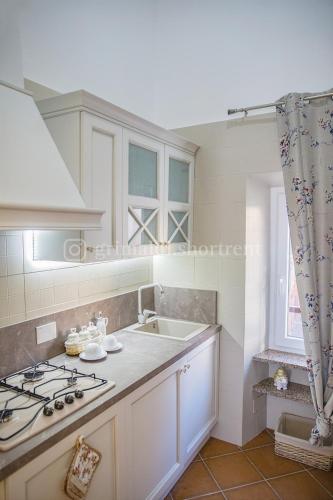 ห้องครัว, บ้านเดี่ยว 1 ห้องนอน 1 ห้องน้ำส่วนตัว ขนาด 60 ตร.ม. – เนตตูโน (A casa di Rino) in เนตตูโน