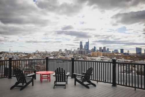 Large Studios, 1BR, Free Parking Gym, Game Room, Philadelphia