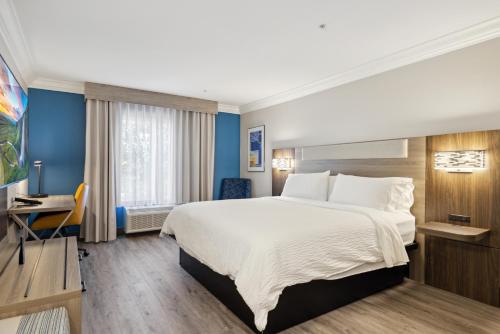 Standard King Room