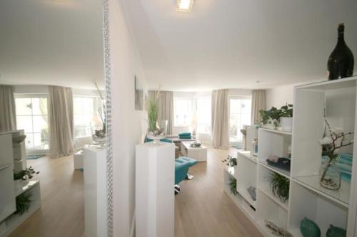 Apartment image 3